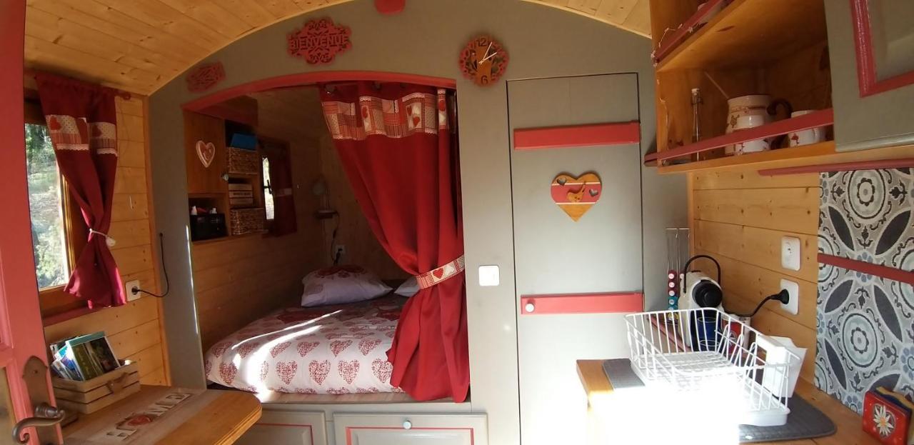 Roulotte Romantique Chauffee En Cevennes Monteils  Εξωτερικό φωτογραφία